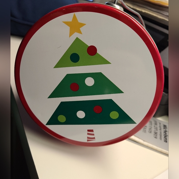 Christmas Tree Decorative Tins - Picture 4 of 4